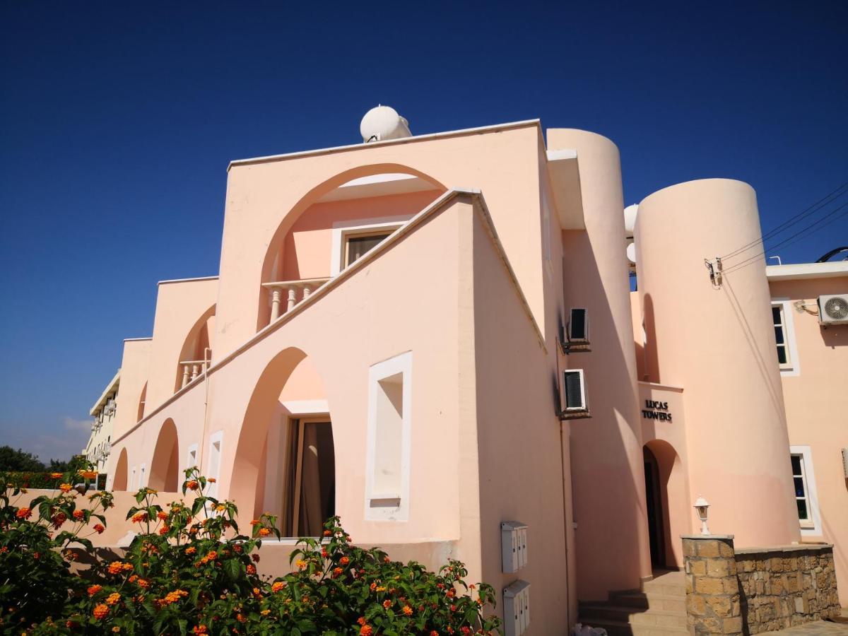 Seashell Apartments Paphos Esterno foto