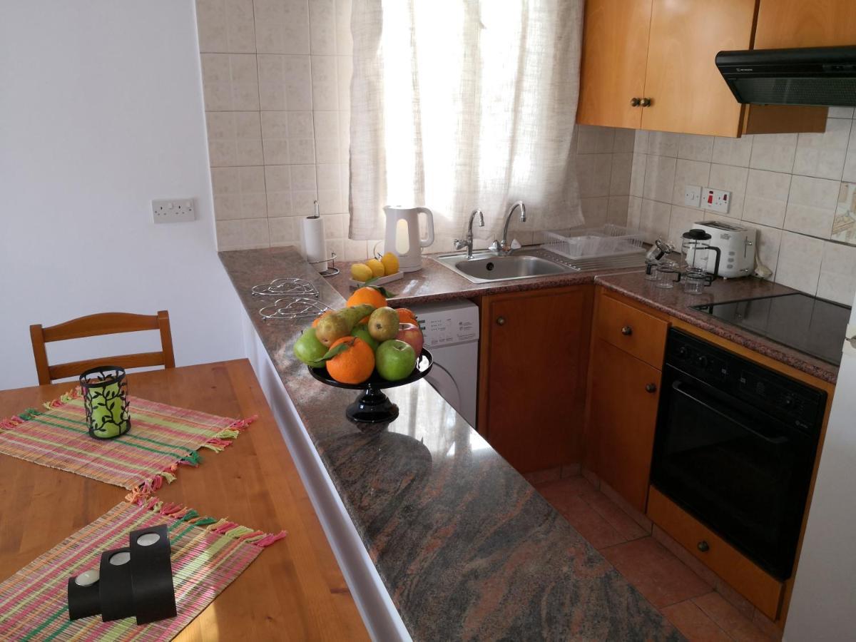 Seashell Apartments Paphos Esterno foto