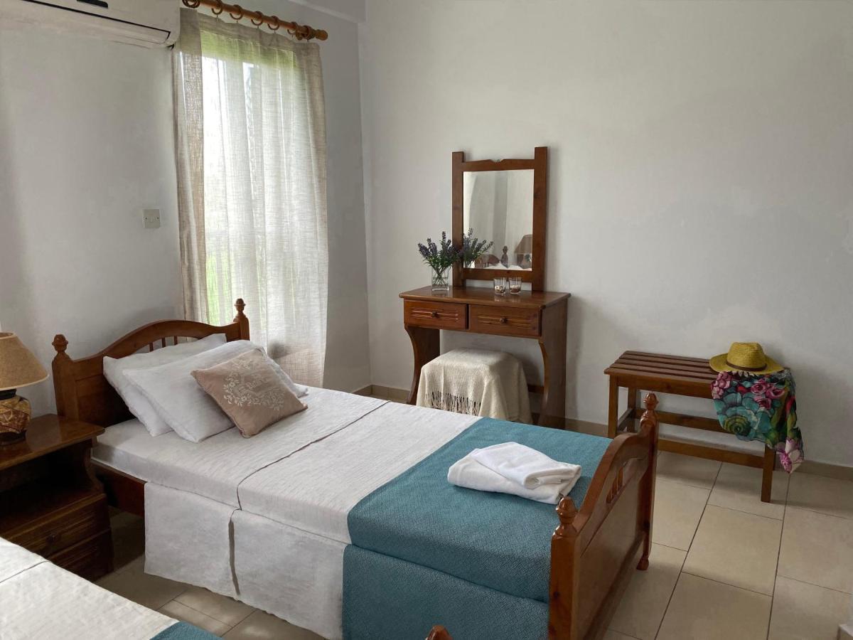 Seashell Apartments Paphos Esterno foto